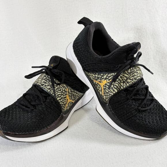 Jordan Flyknit Trainers Mens 11.5 Black Metallic Gold Shoes Sneakers Streetwear